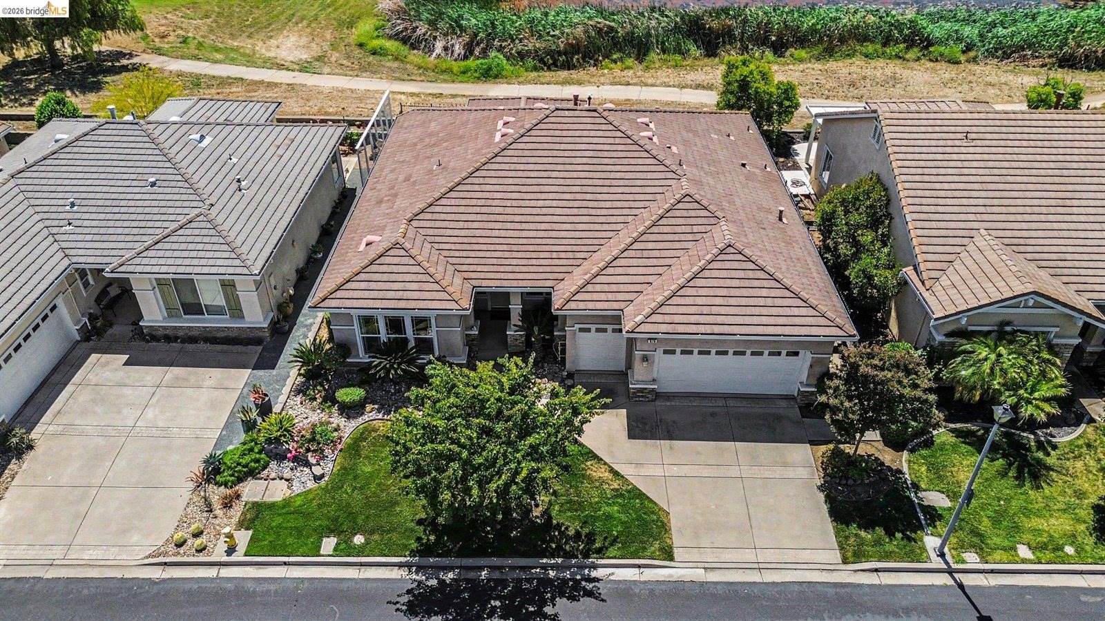 979 Centennial Dr, Brentwood, CA 94513