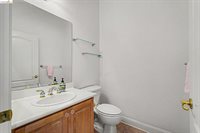 979 Centennial Dr, Brentwood, CA 94513