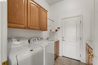979 Centennial Dr, Brentwood, CA 94513