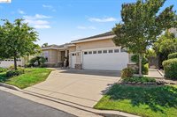 979 Centennial Dr, Brentwood, CA 94513