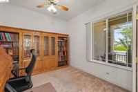 979 Centennial Dr, Brentwood, CA 94513