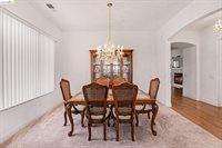 979 Centennial Dr, Brentwood, CA 94513
