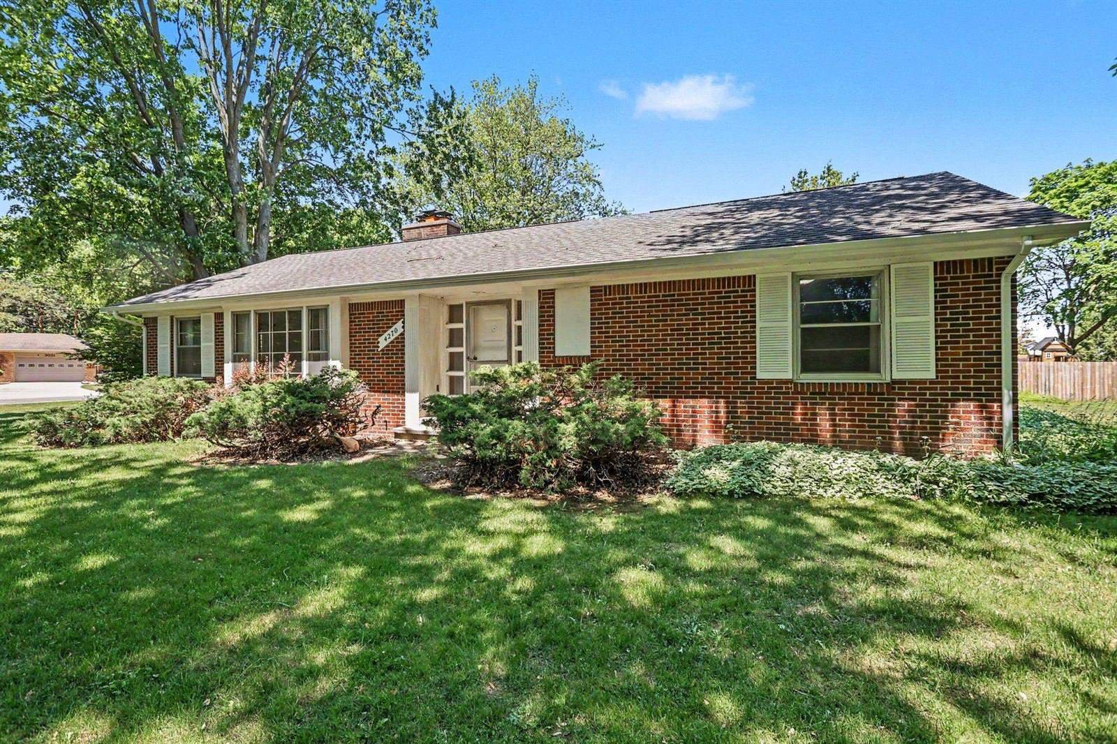 4270 Shattuck Road, Saginaw, MI 48603