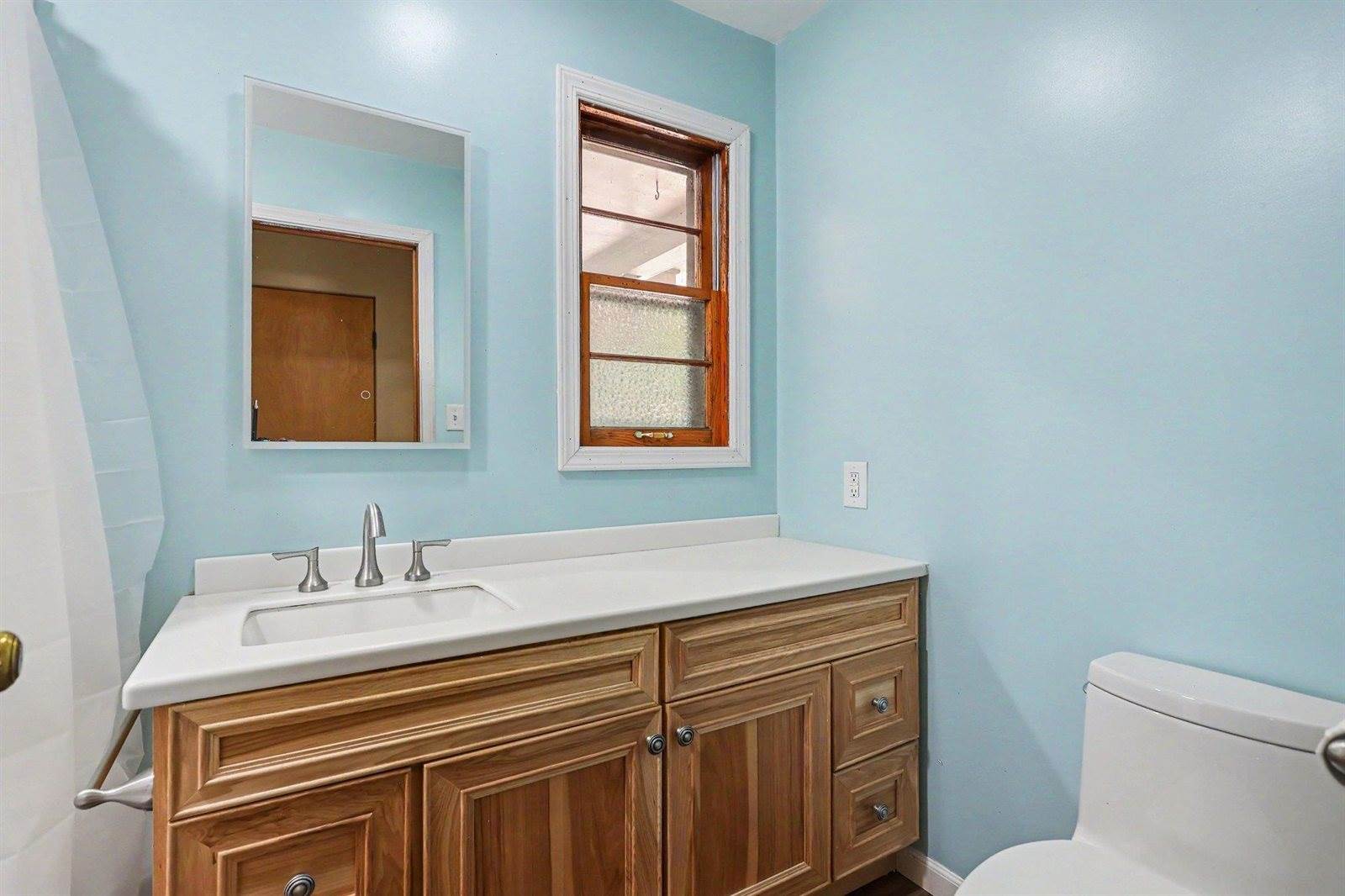4270 Shattuck Road, Saginaw, MI 48603