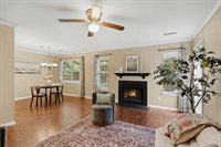 2217 New Garden C, Greensboro, NC 27410