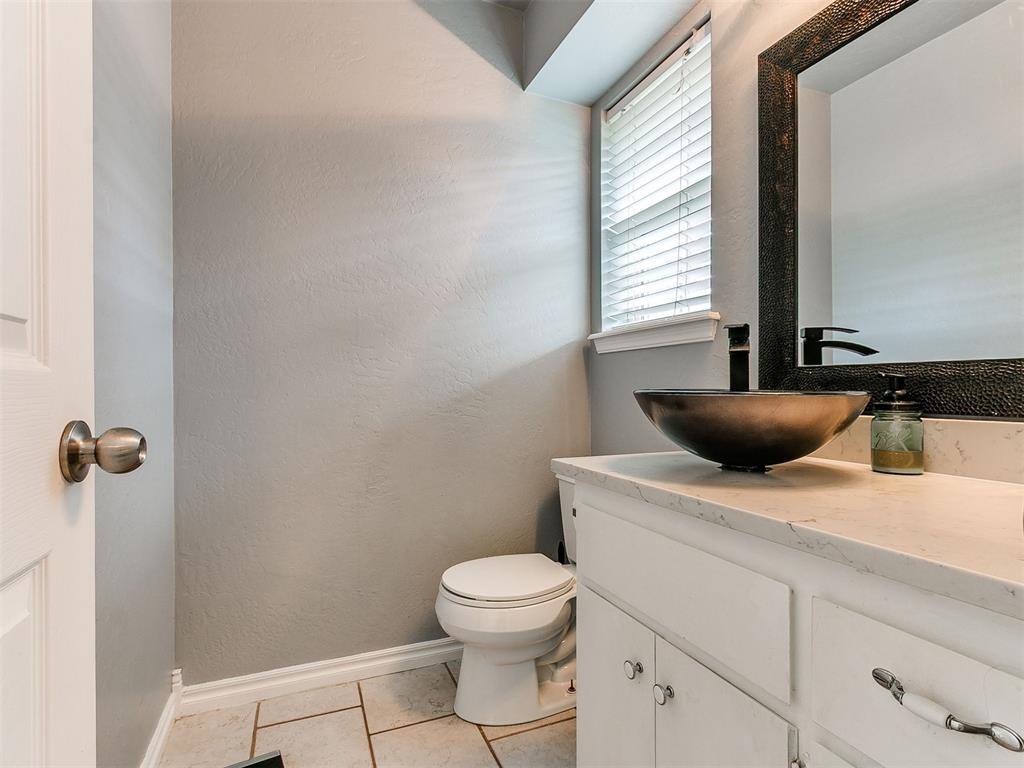 735 Sunset Drive, Edmond, OK 73003