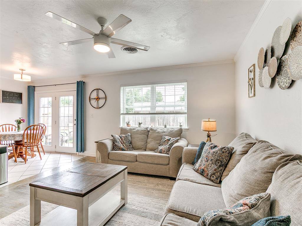 735 Sunset Drive, Edmond, OK 73003