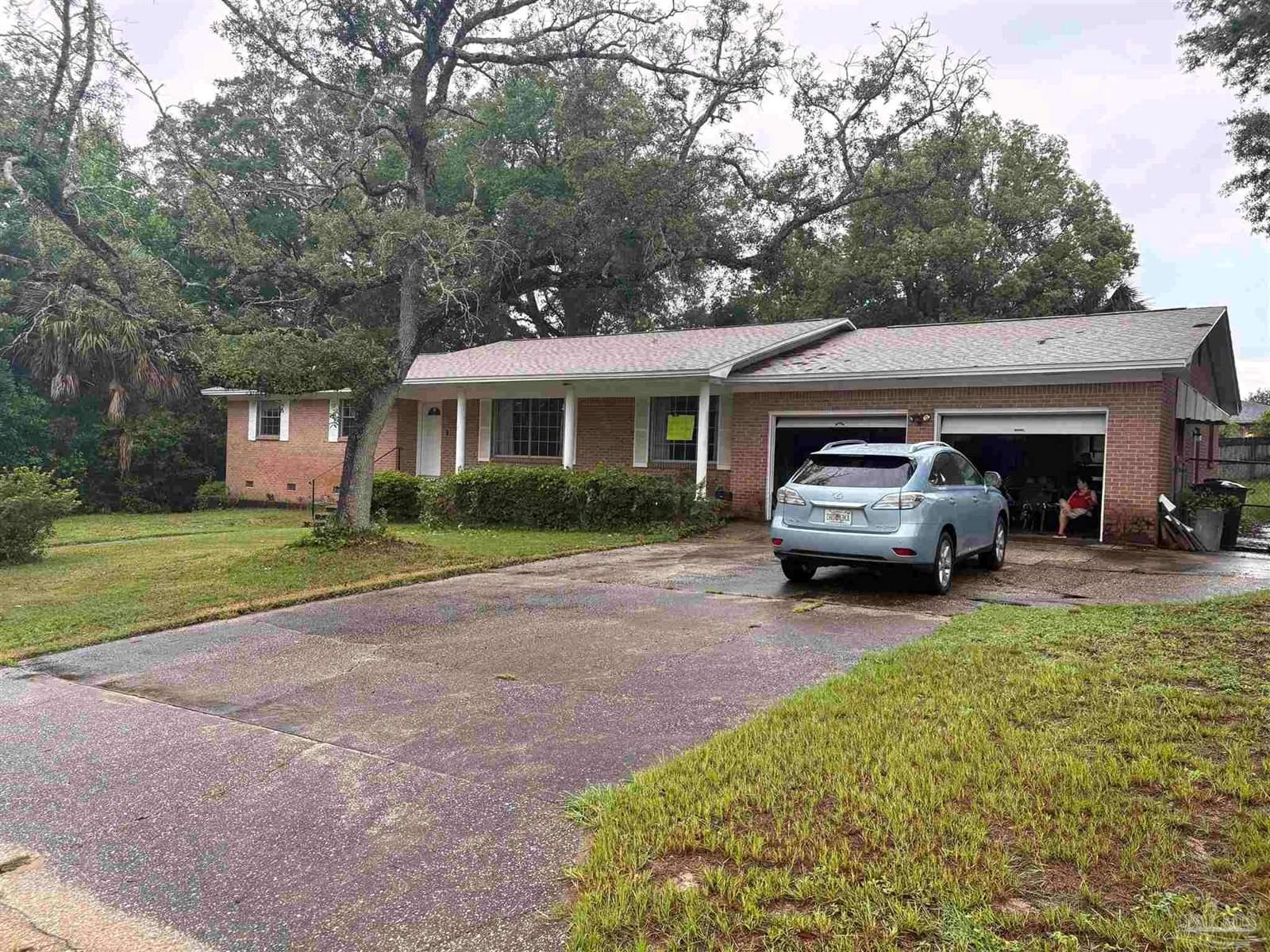 3 Rodgers Pl, Pensacola, FL 32506