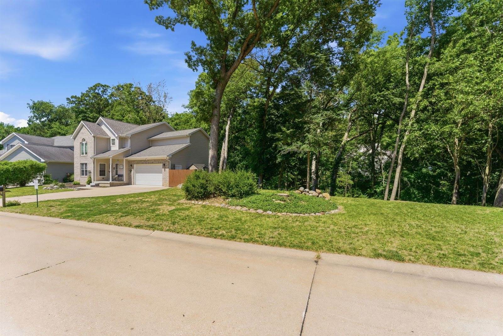 218 8th Avenue, Hampton, IL 61256
