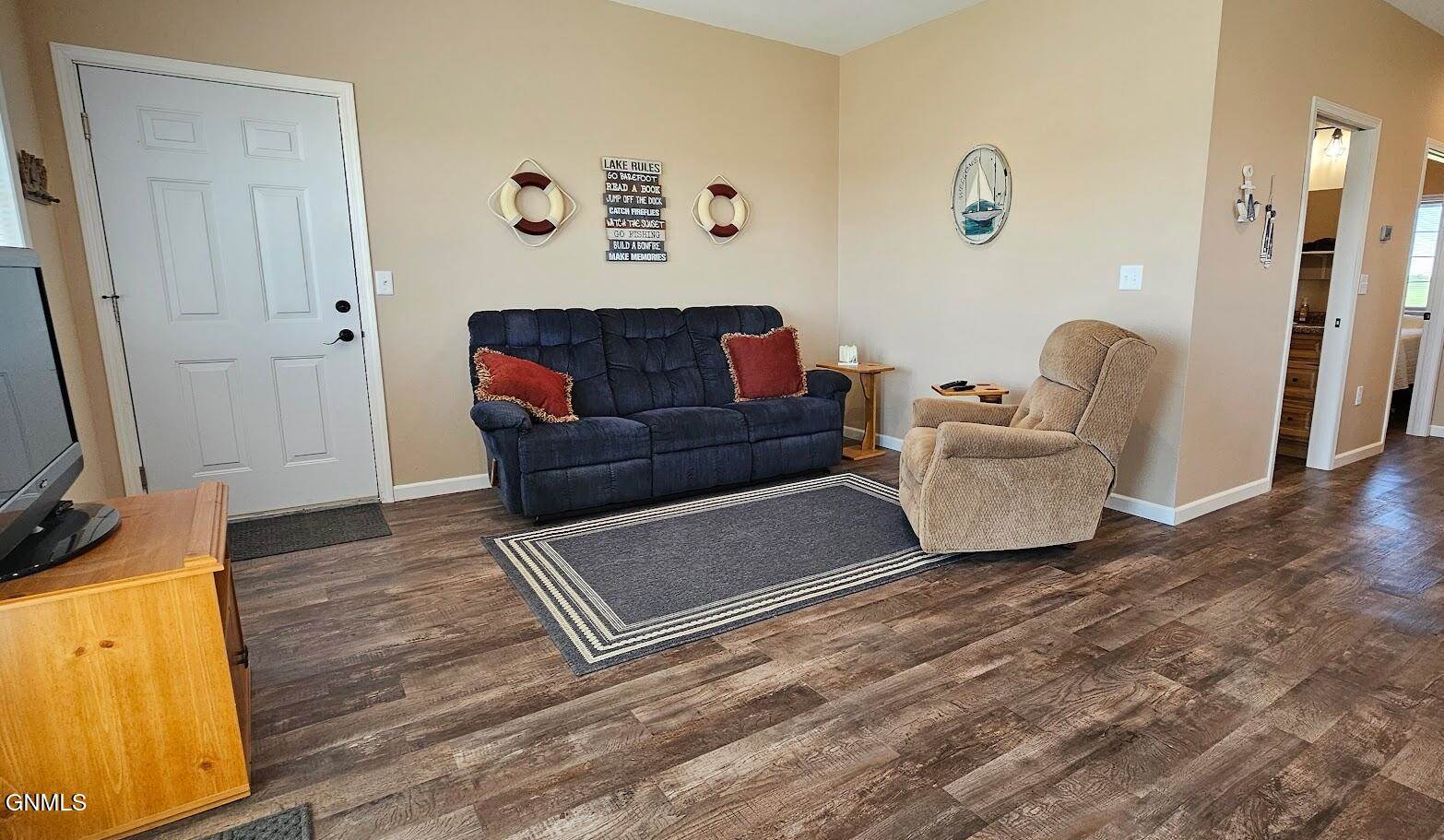 3558 Lakeshore Road, Medina, ND 58467