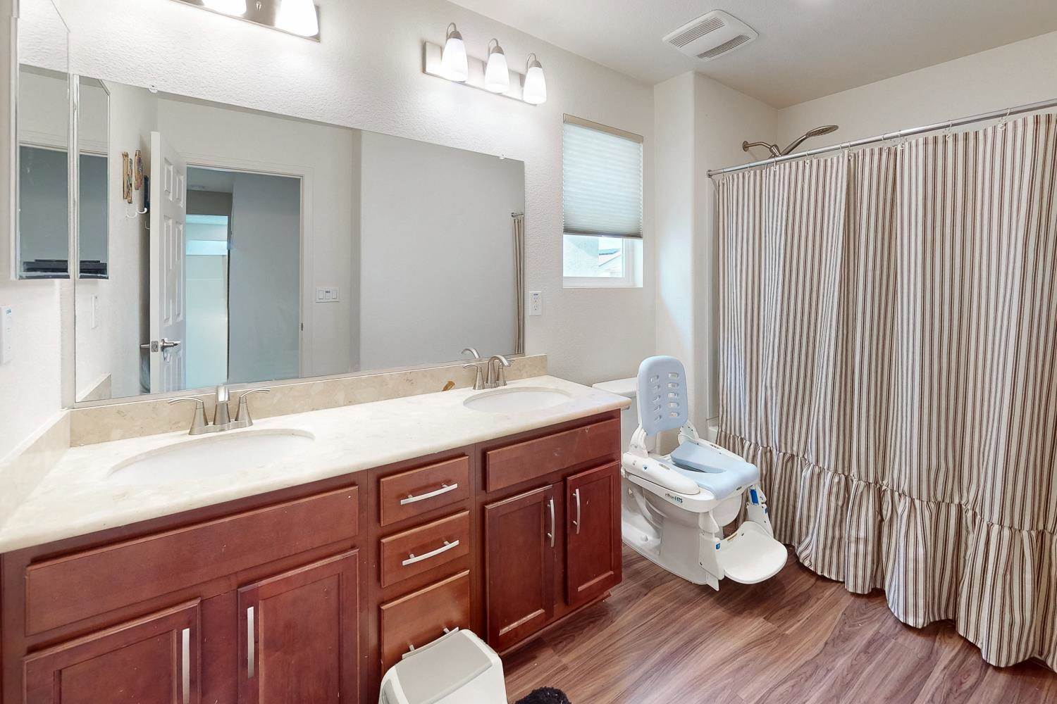 7056 Encore Way, Roseville, CA 95747
