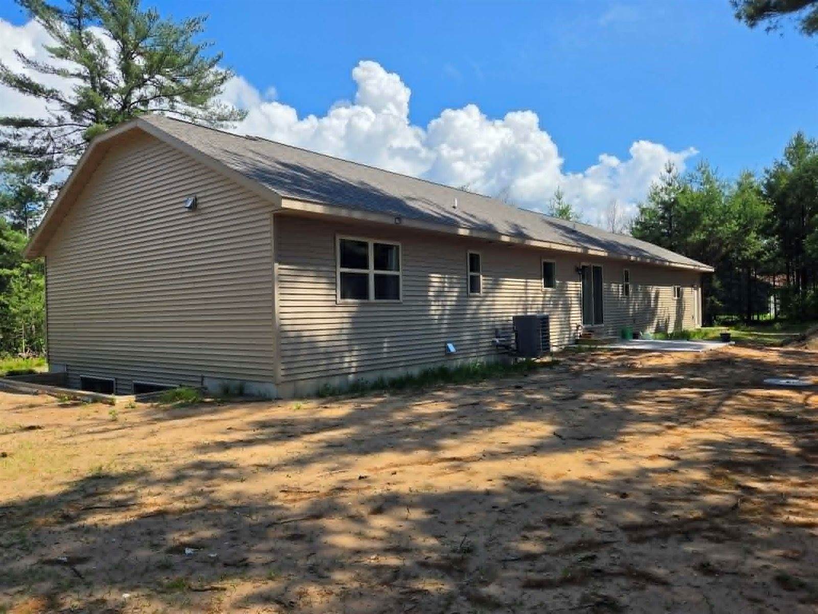8894 Voit Lane, Nekoosa, WI 54457