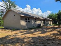 8894 Voit Lane, Nekoosa, WI 54457