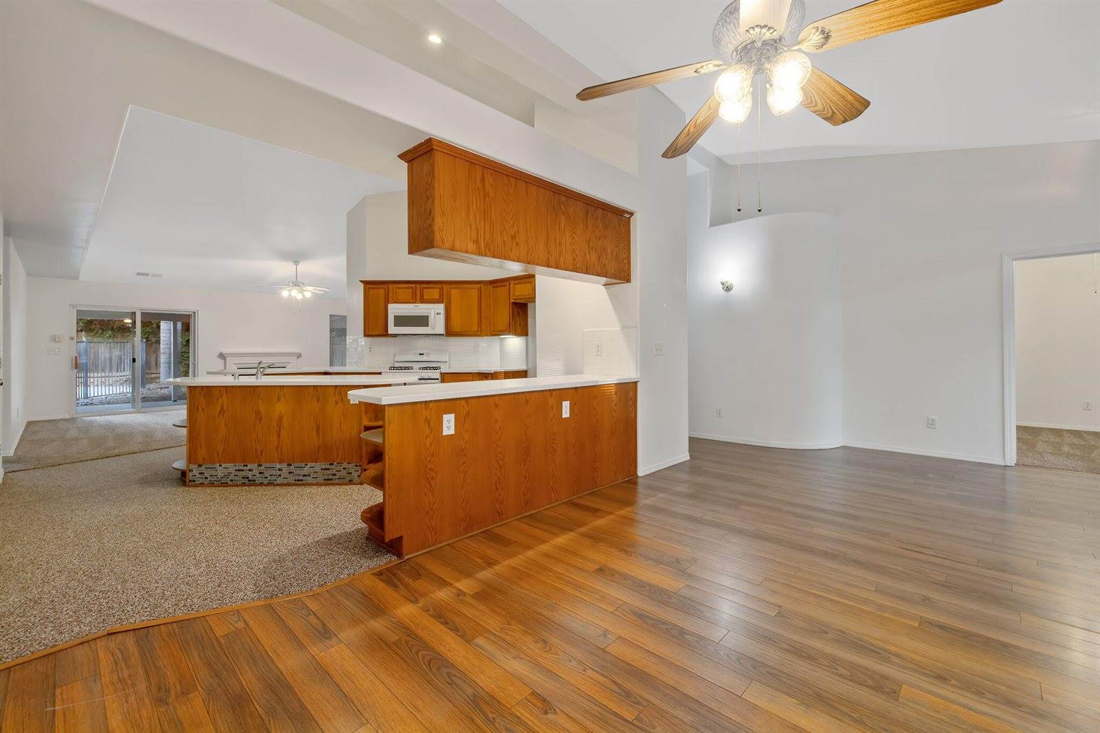 1350 South Grand Street, Visalia, CA 93292
