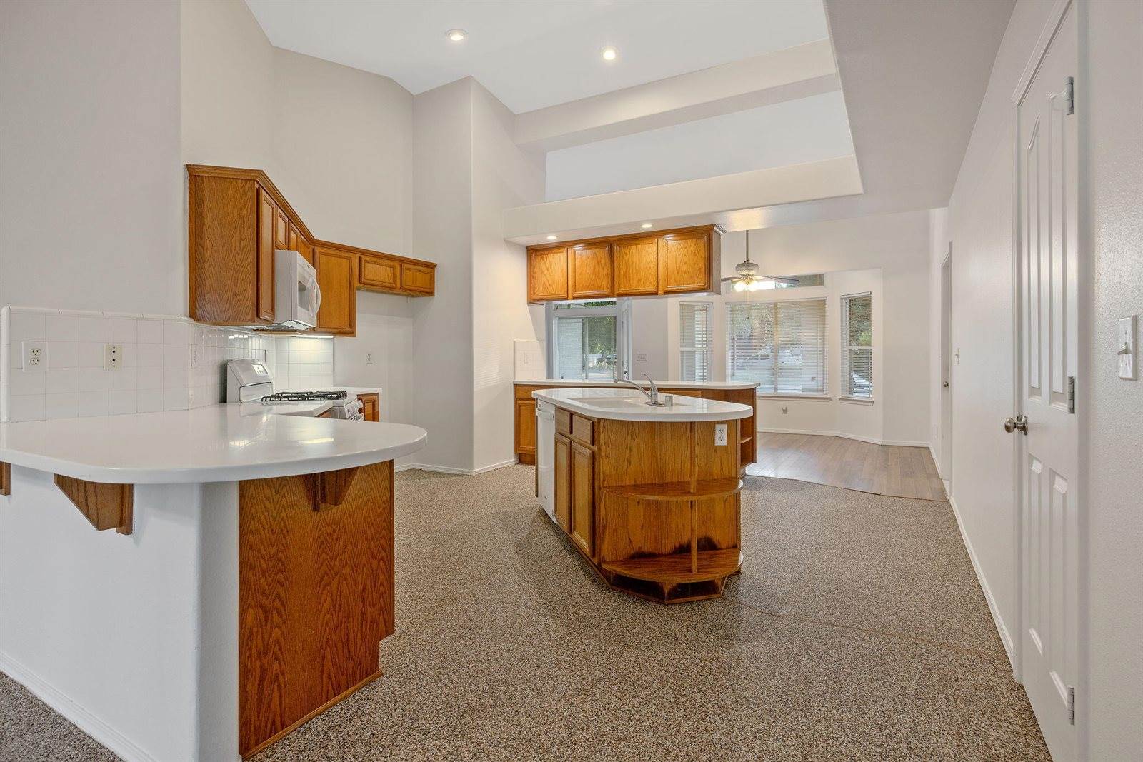 1350 South Grand Street, Visalia, CA 93292