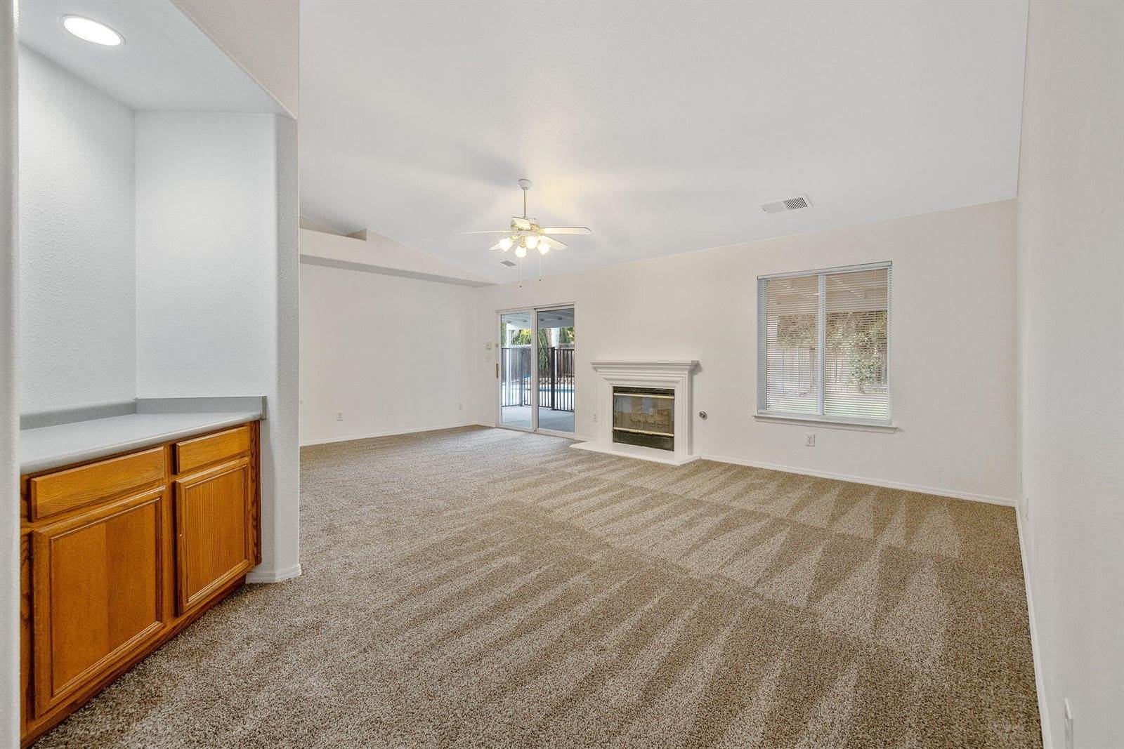 1350 South Grand Street, Visalia, CA 93292