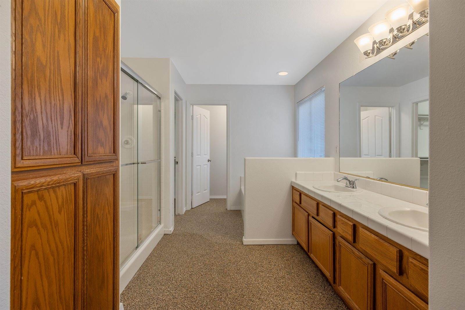 1350 South Grand Street, Visalia, CA 93292