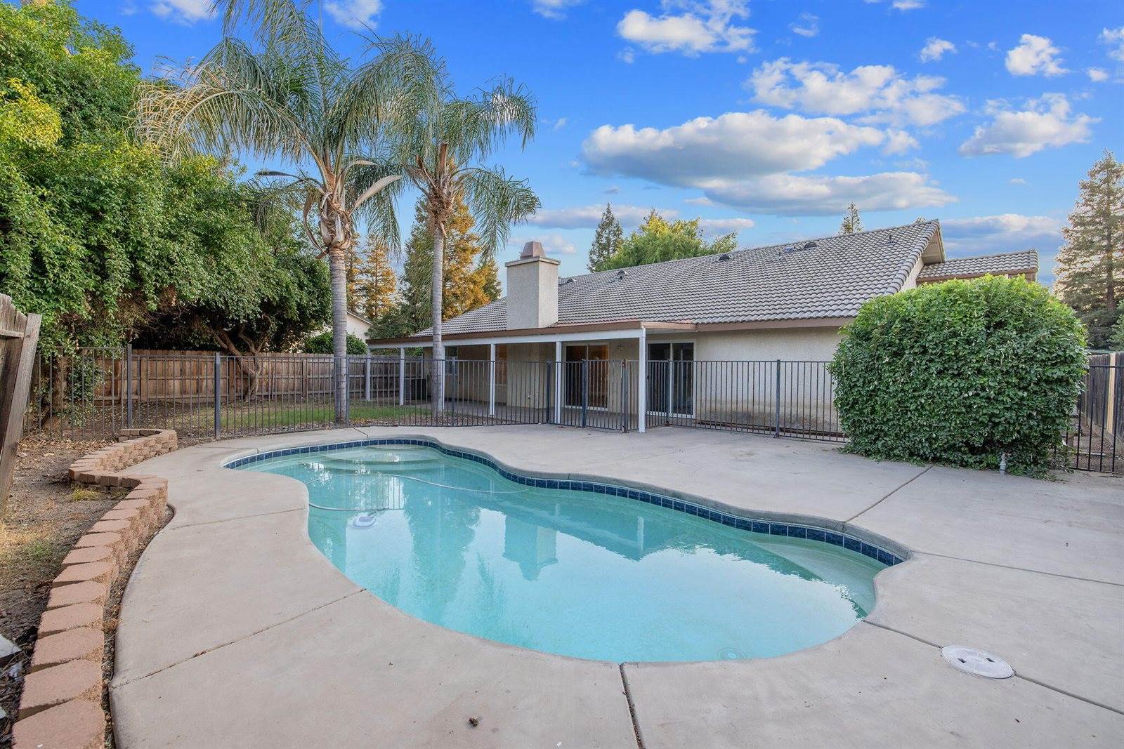 1350 South Grand Street, Visalia, CA 93292