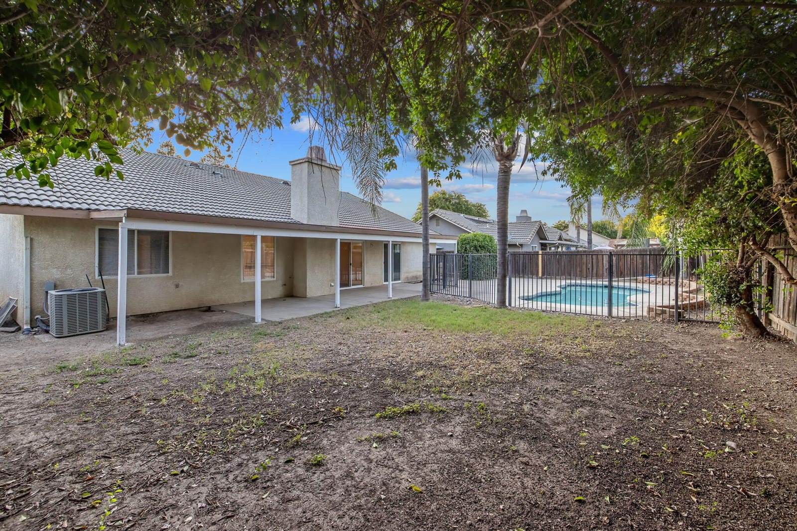 1350 South Grand Street, Visalia, CA 93292
