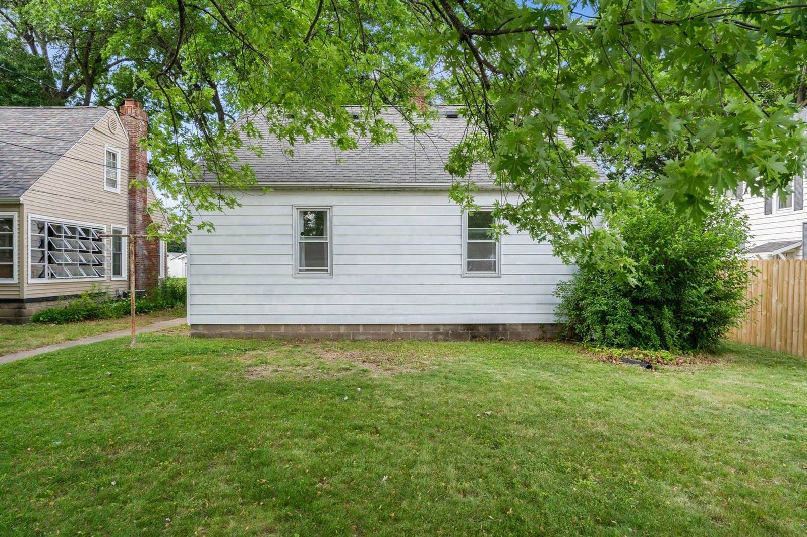 542 21st Avenue, Moline, IL 61265