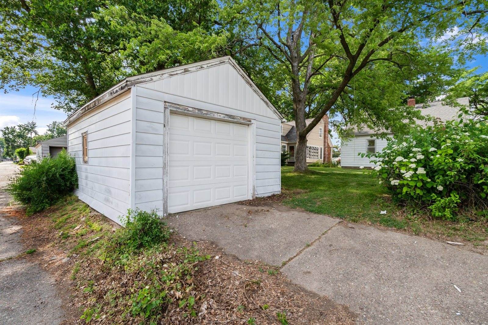 542 21st Avenue, Moline, IL 61265