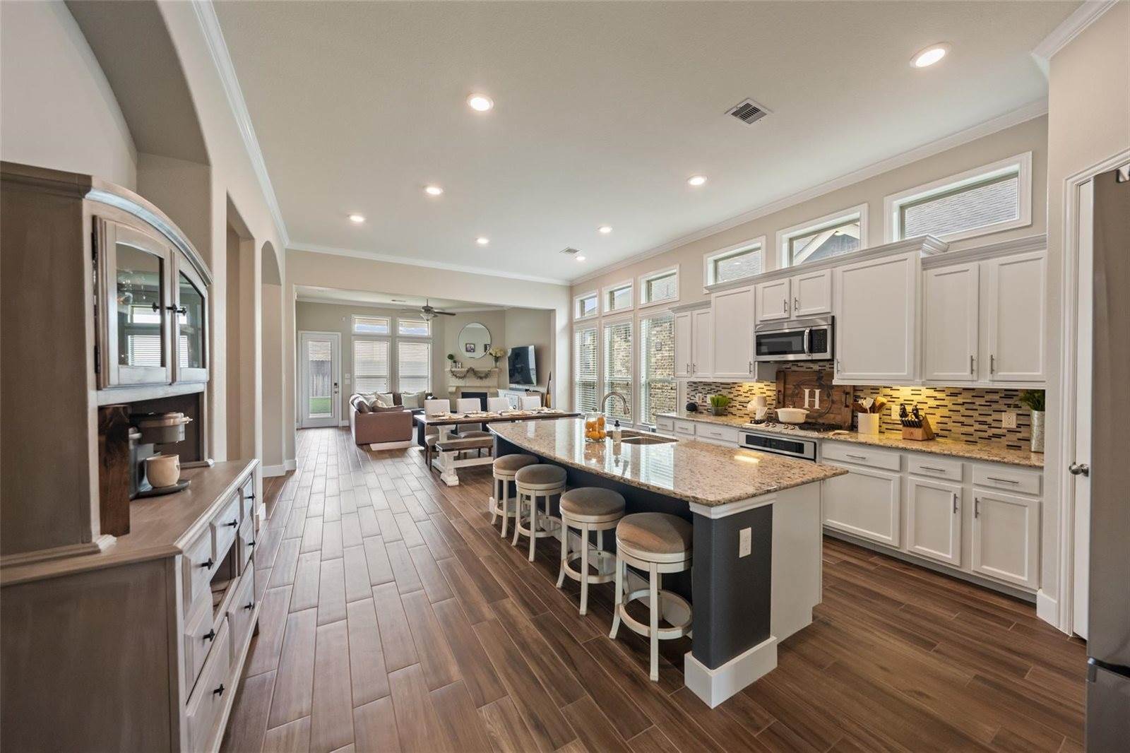 9319 Dochfour Lane, Tomball, TX 77375