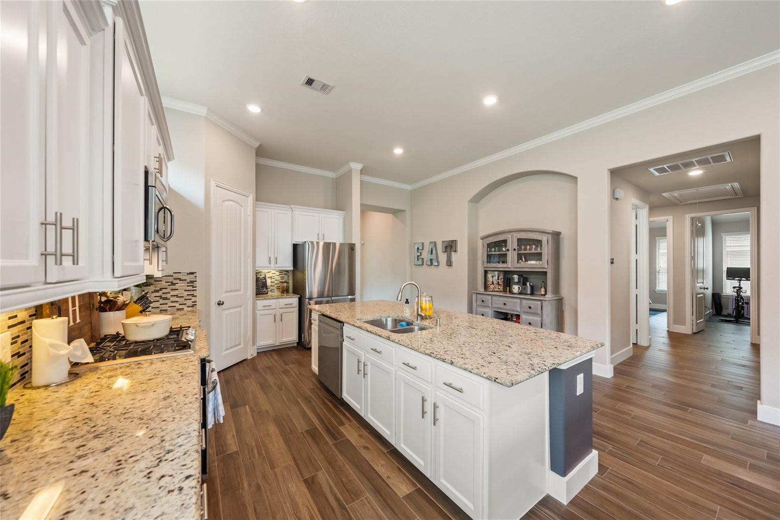 9319 Dochfour Lane, Tomball, TX 77375