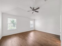 2711 North Peach Hollow Circle, Pearland, TX 77584