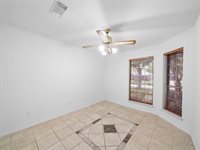 2711 North Peach Hollow Circle, Pearland, TX 77584
