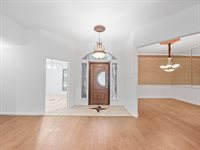 2711 North Peach Hollow Circle, Pearland, TX 77584