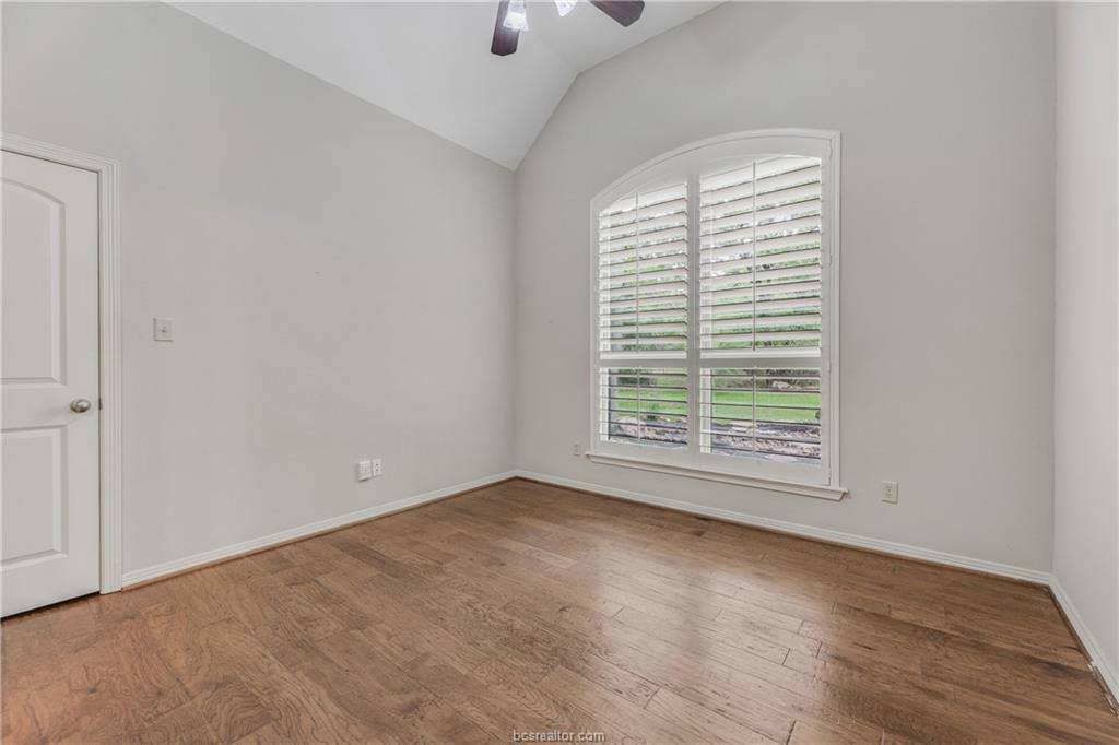 3926 Austins Estates Drive, Bryan, TX 77808