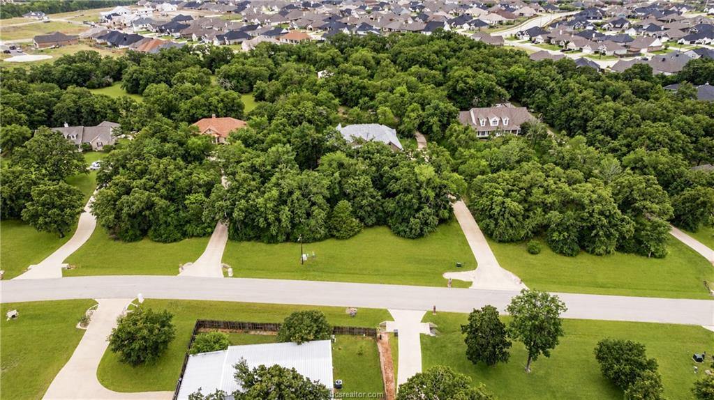 3926 Austins Estates Drive, Bryan, TX 77808