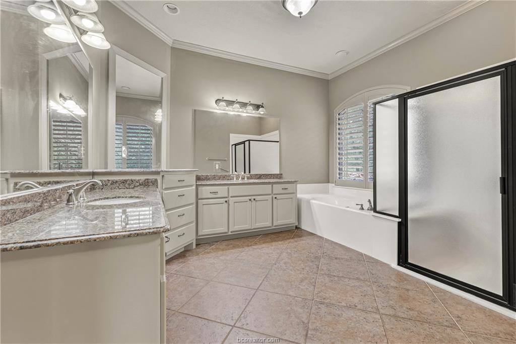 3926 Austins Estates Drive, Bryan, TX 77808