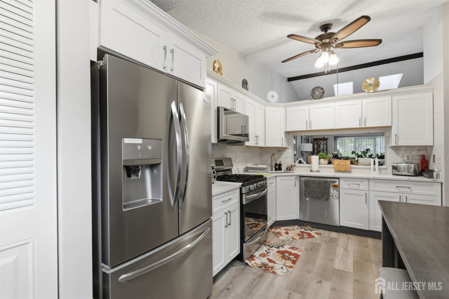 62 Wycoff Way East, East Brunswick, NJ 08816