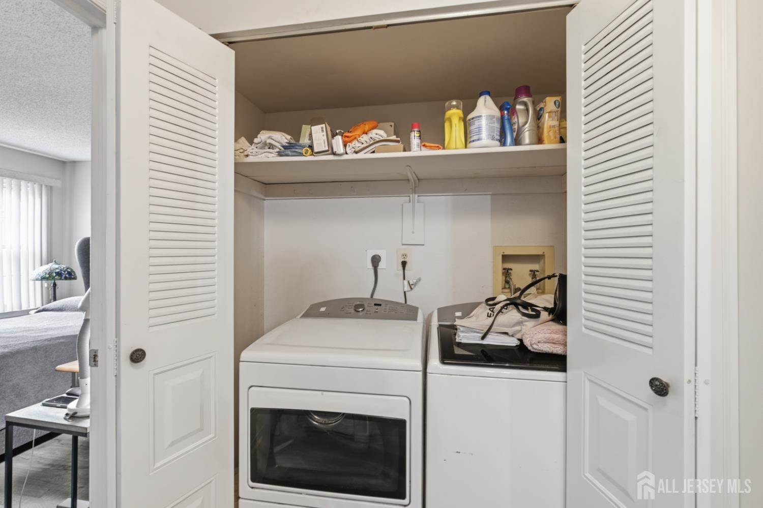 62 Wycoff Way East, East Brunswick, NJ 08816