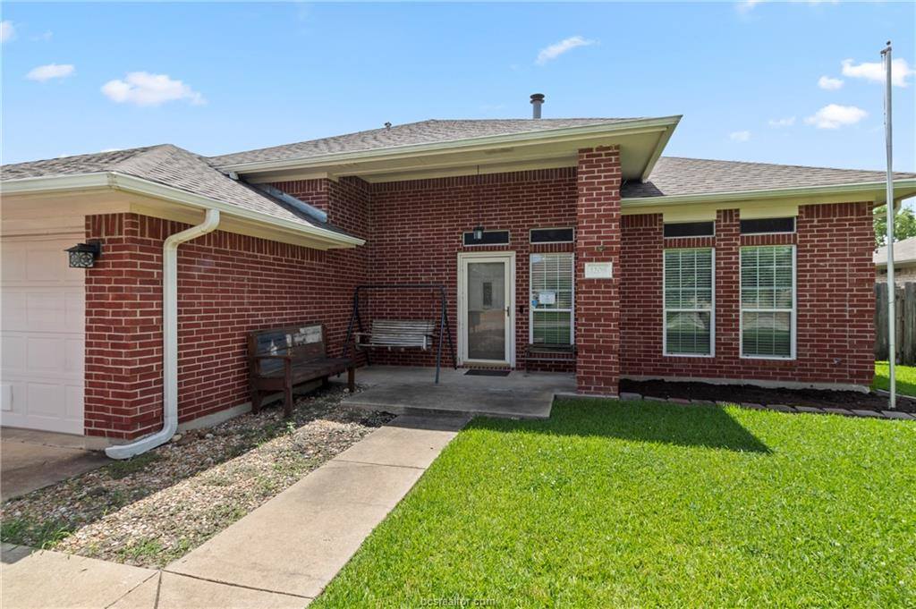 1208 Portsmouth Court, College Station, TX 77845