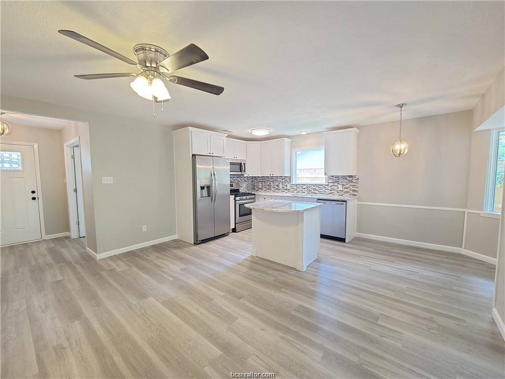 1409 Broadmoor Drive, Bryan, TX 77802