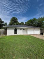 1409 Broadmoor Drive, Bryan, TX 77802