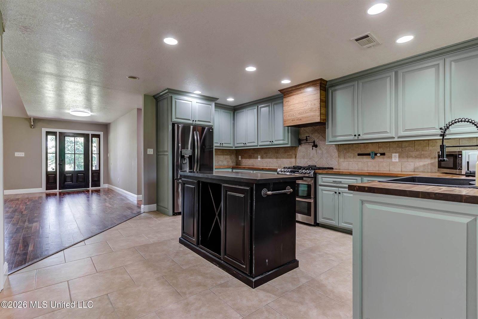 17242 East Spring Lake Drive, Vancleave, MS 39565