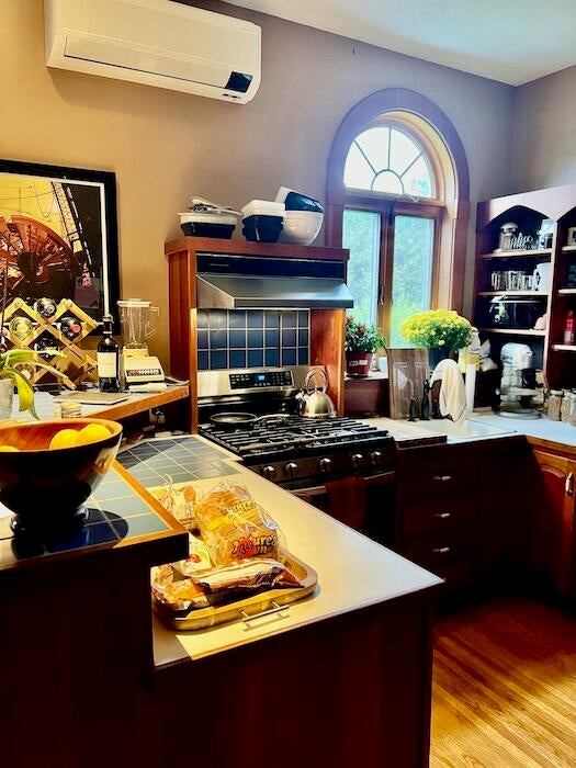 32 Pleasant Street, Houlton, ME 04730
