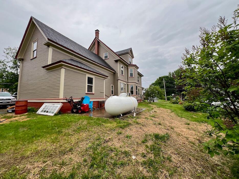 32 Pleasant Street, Houlton, ME 04730