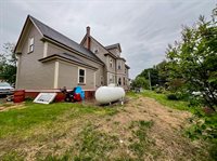 32 Pleasant Street, Houlton, ME 04730