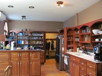 32 Pleasant Street, Houlton, ME 04730