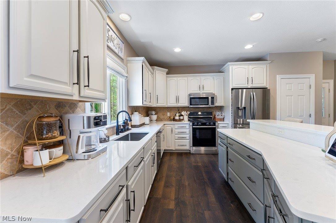 1325 Fox Den Trail, Canfield, OH 44406