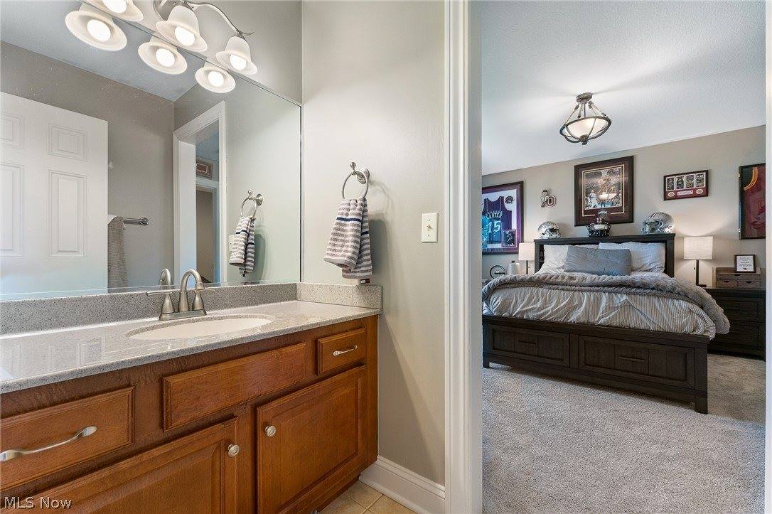 1325 Fox Den Trail, Canfield, OH 44406