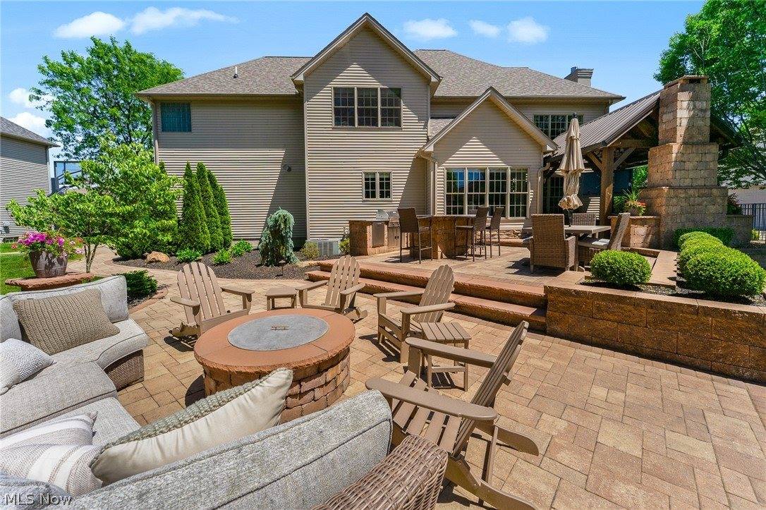 1325 Fox Den Trail, Canfield, OH 44406