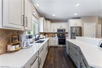 1325 Fox Den Trail, Canfield, OH 44406