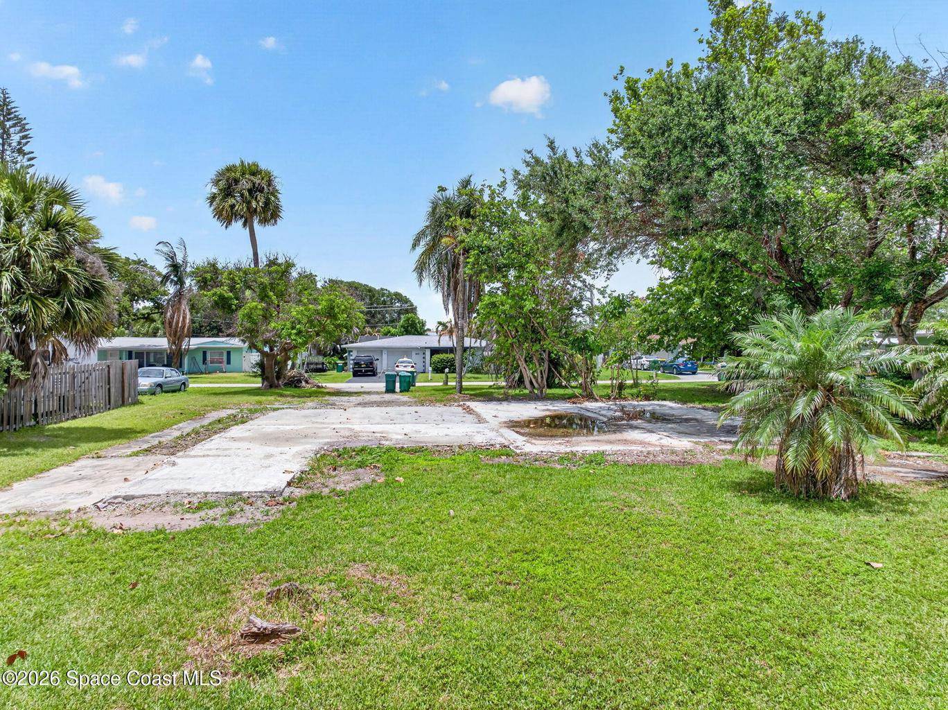 141 W Volusia Lane, Cocoa Beach, FL 32931