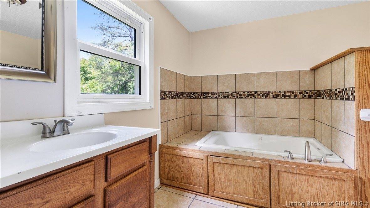 5329 Quarry Road, New Albany, IN 47150
