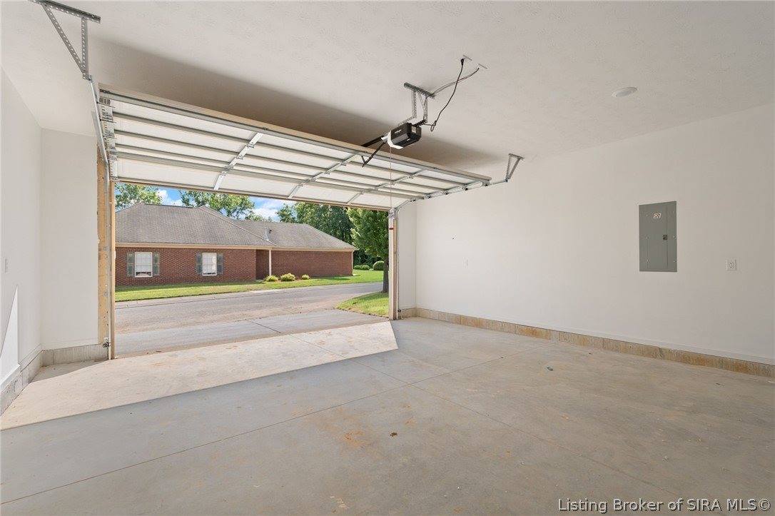 1234 Elizabeth Lane, Jeffersonville, IN 47130